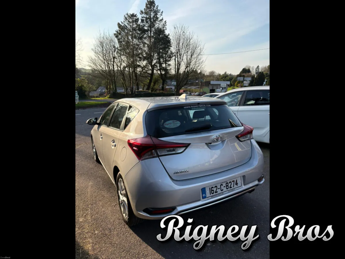 Toyota Auris 1.6 D-4D ICON TSS 5DR 110BHP D - Image 4