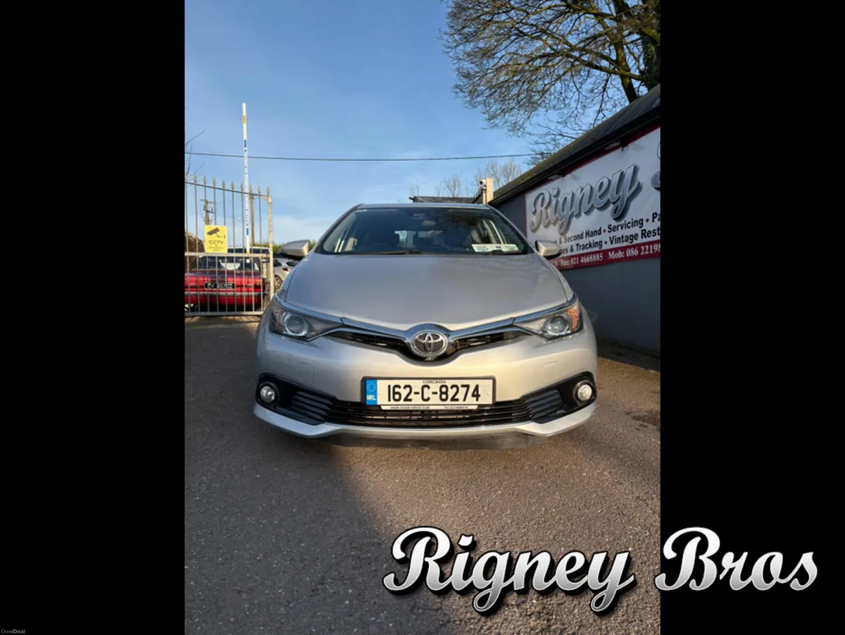 Toyota Auris 1.6 D-4D ICON TSS 5DR 110BHP D - Image 2