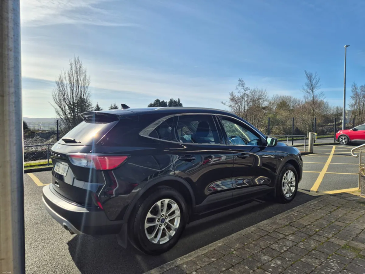 Ford Kuga TITANIUM 5DR 1.5TD 120PS - Image 5