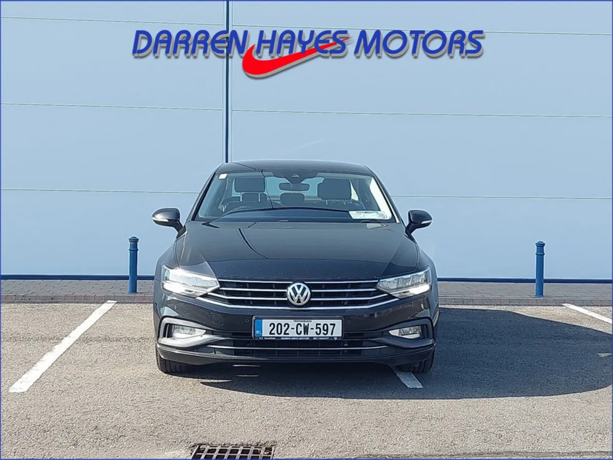 Volkswagen Passat 2.0 TDI SE NAV 150PS 4DR - Image 3