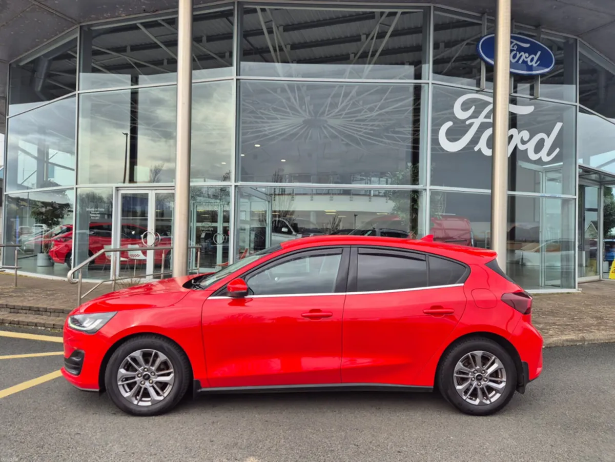 Ford Focus TITANIUM 5DR 1.5TD 120PS AUTO - Image 2