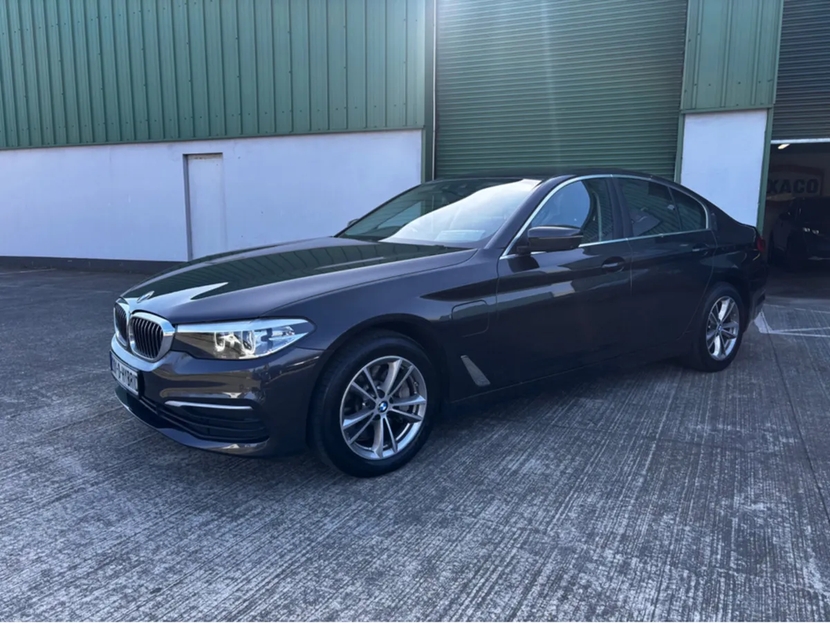 BMW 5-Series 530E SE AUTO - Image 2