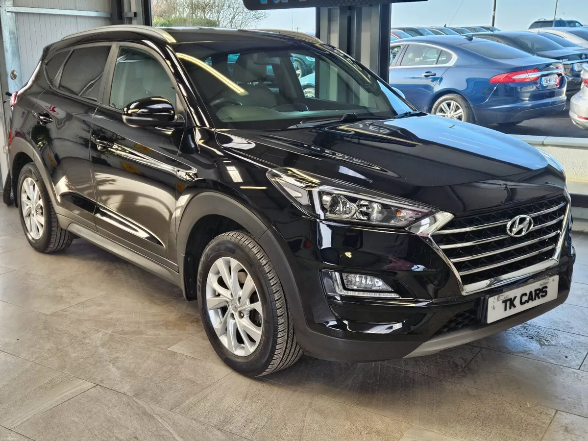 201 HYUNDAI TUCSON EXECUTIVE - Image 1