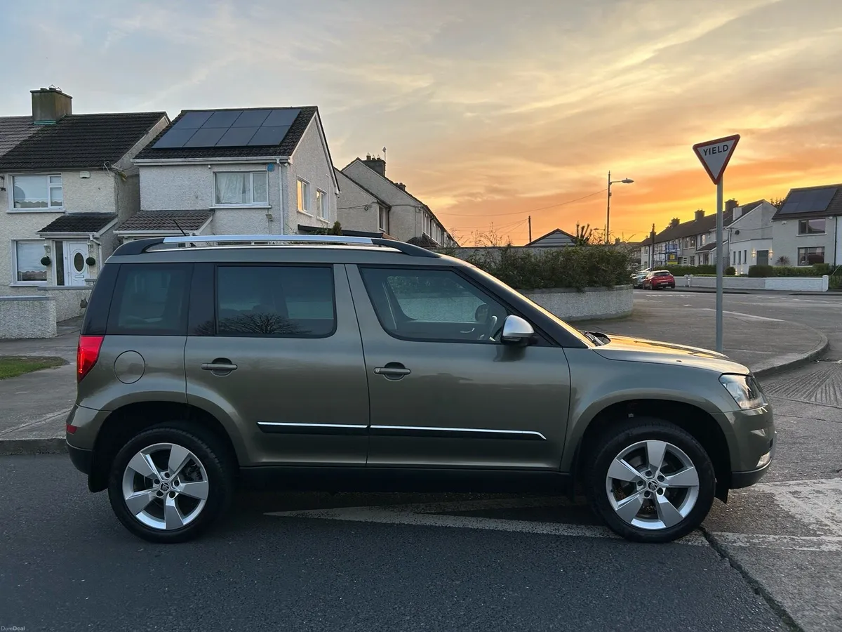 162 SKODA YETI 2.0 TDI , NCT & TAX 11-2026, DUBLIN - Image 4
