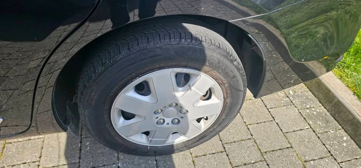 Toyota Corolla Terra,mileage -73000 KM, Irish car - Image 4