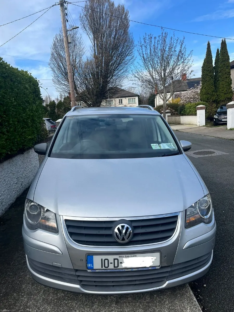 Volkswagen Touran 2010 - Image 4