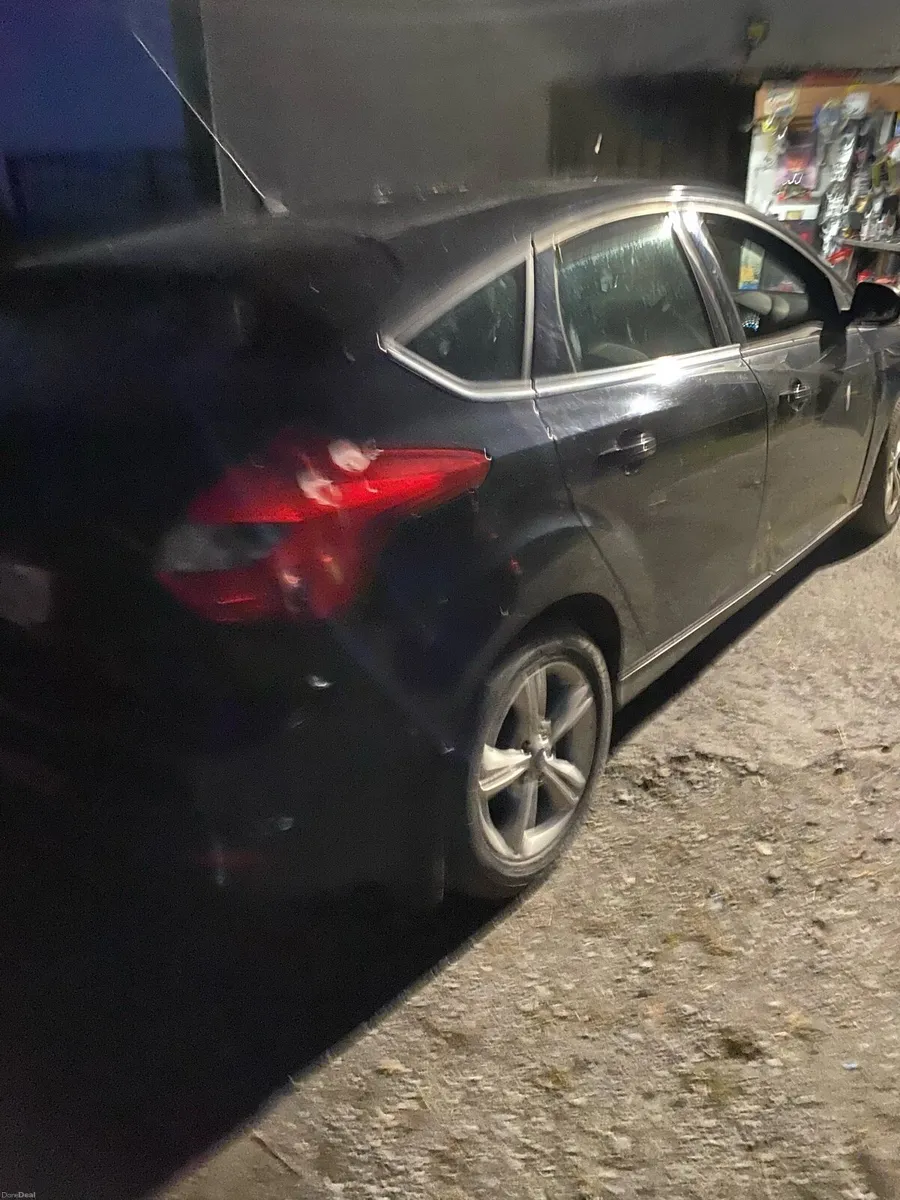 131 Ford focus low kms with new nct - Image 1