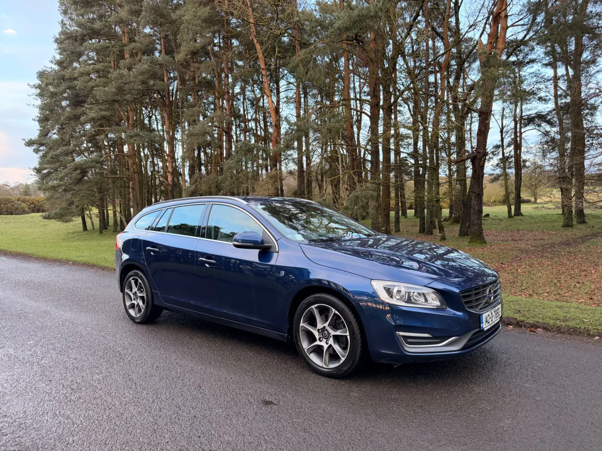 Volvo V60 2014 Diesel Ocean Race Edition - Image 1