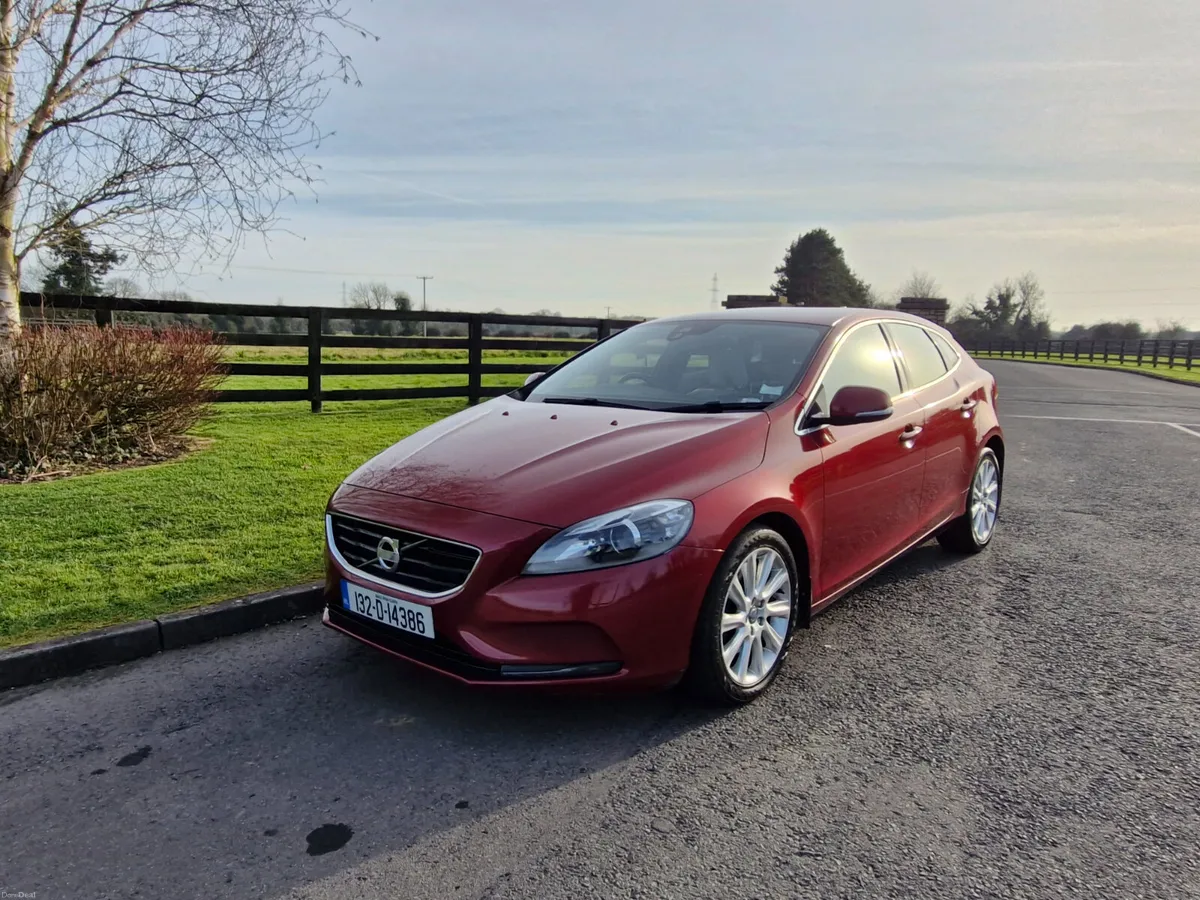 Volvo V40 Diesel Automatic (JUST PAST NCT TEST)!!! - Image 2