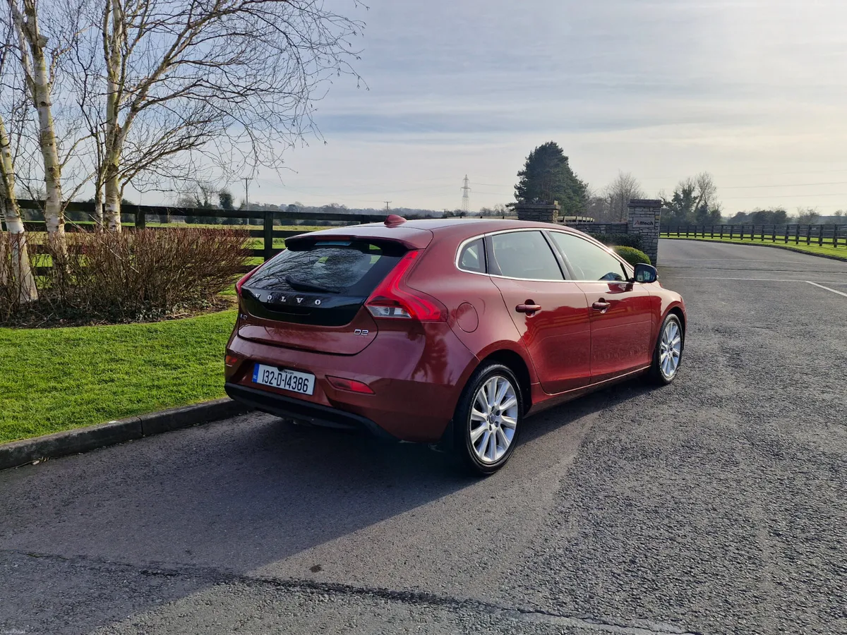 Volvo V40 Diesel Automatic (JUST PAST NCT TEST)!!! - Image 3