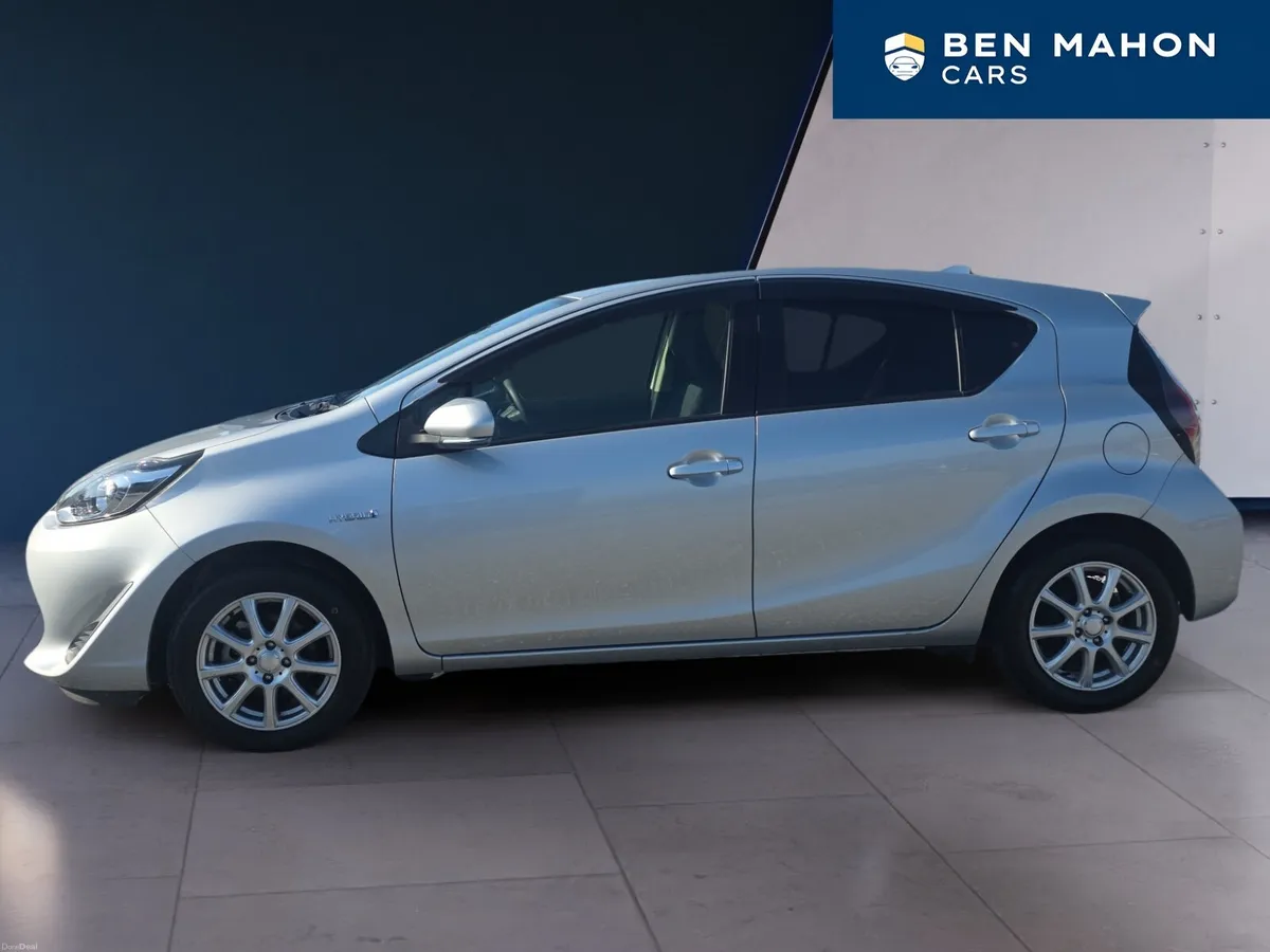 Toyota Aqua Hybrid Automatic NCT 1/28 - Image 2