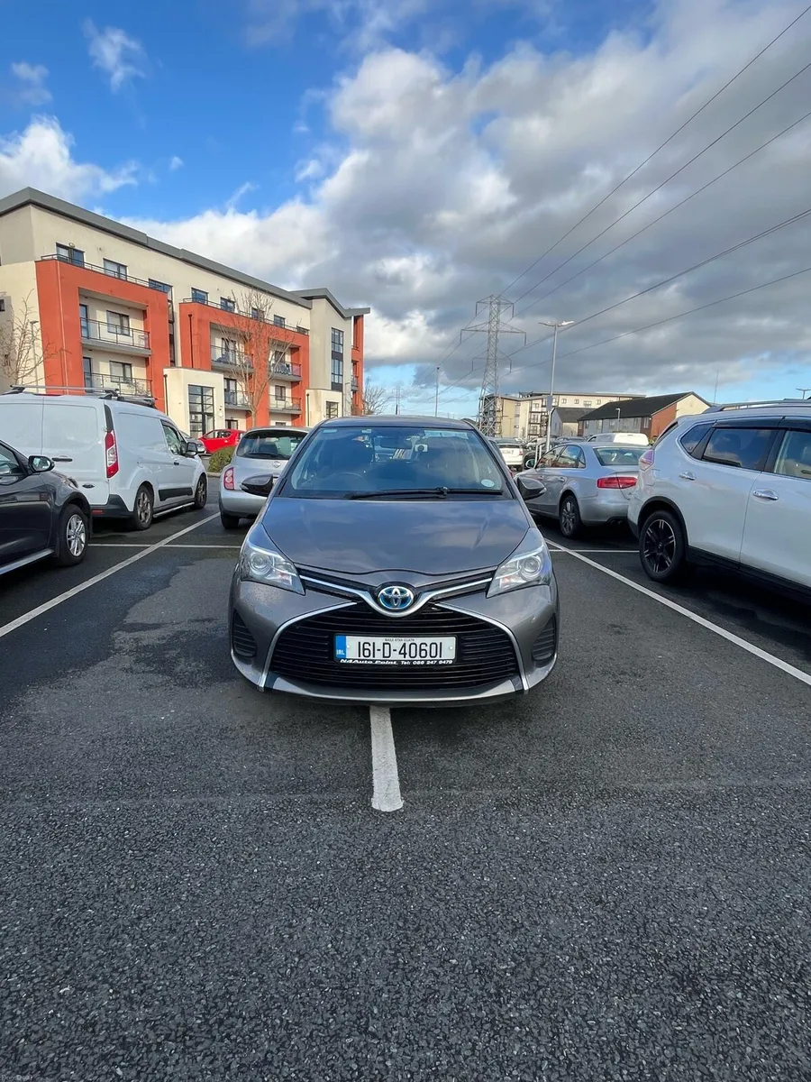 2016 Toyota Yaris Hybrid - Image 1