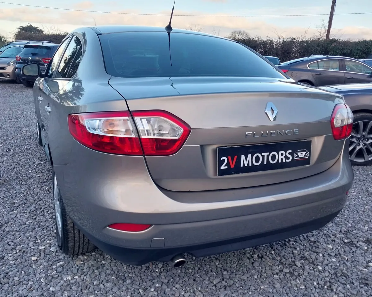 🔵 Renault Fluence DYNAMIQUE 1.5 DCI 4DR - Image 4