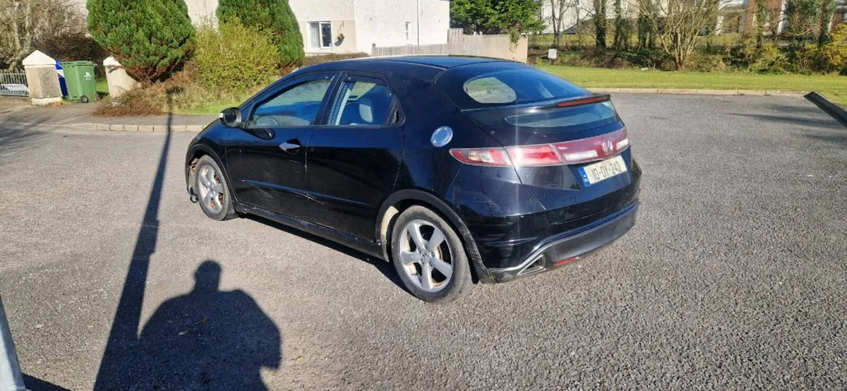 Honda civic 2.2 i-ctdi 2010 - Image 4