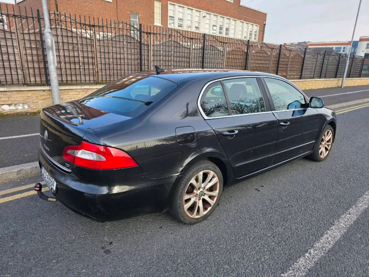 Skoda Superb 2.0 TDI Elegance - Image 4