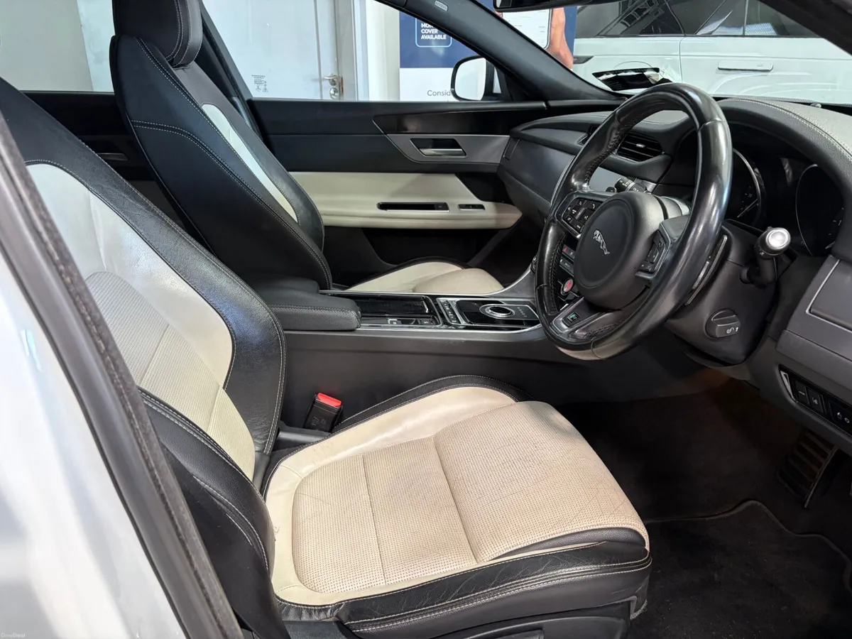 Jaguar XF 2017. 2.0D. R-SPORT. AUTOMATIC - Image 4