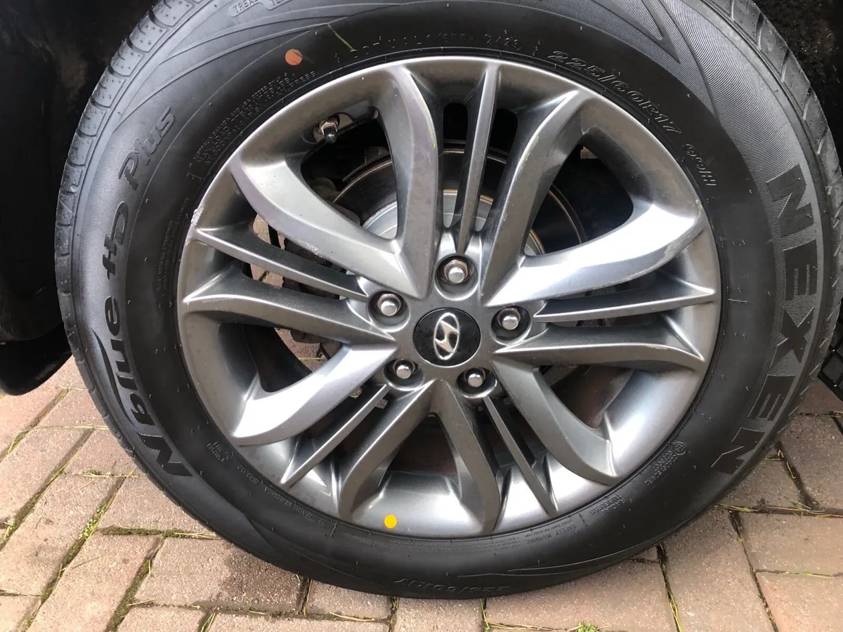 Hyundai ix35 4WD AUTOMATIC - Image 4