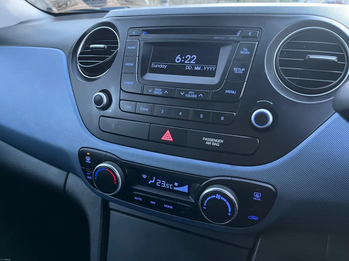 2015 (152) Hyundai i10 NEW NCT - Image 4