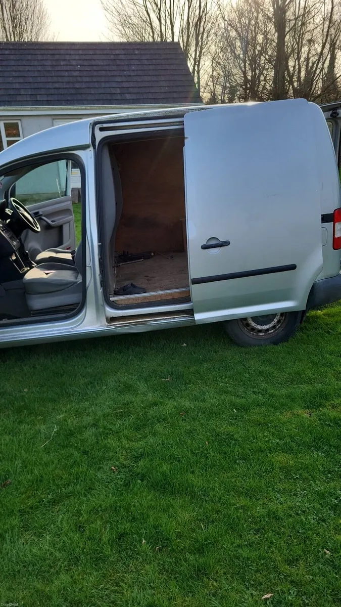 Volkswagen Caddy 1.9 TDI (2006) - Image 3