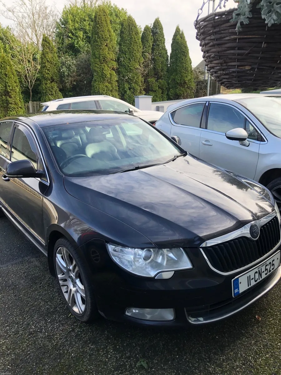 Skoda Superb 2011 - Image 1