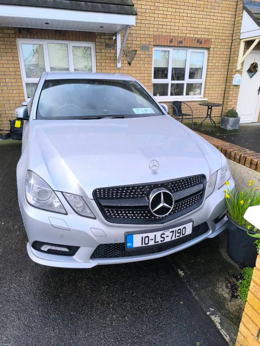 Mercedes Benz E 200 Cgi - Image 1