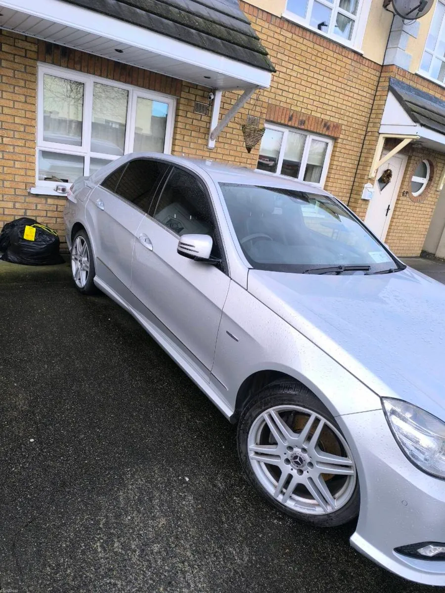 Mercedes Benz E 200 Cgi - Image 3