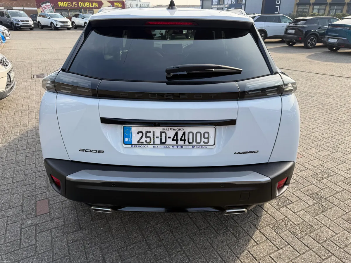 2025Peugeot 2008 Allure Hybrid - Image 5