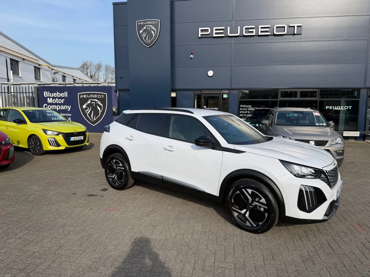 2025Peugeot 2008 Allure Hybrid - Image 2