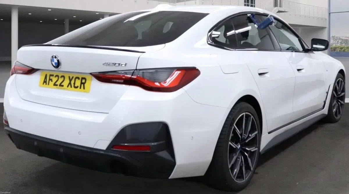 2.0 420d MHT M Sport Hatchback 5dr Diesel Hybrid A - Image 4