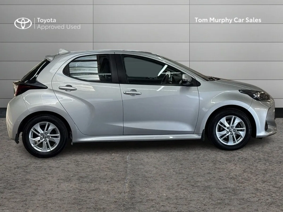 Toyota Yaris YARIS 1.0 LUNA MANUAL - Image 3