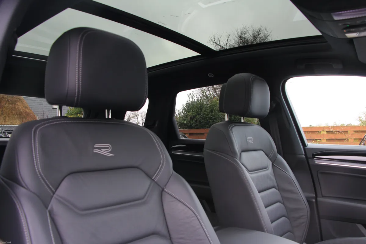 Touareg R Line Black Edition 286 Bhp 2 Seat - Image 3