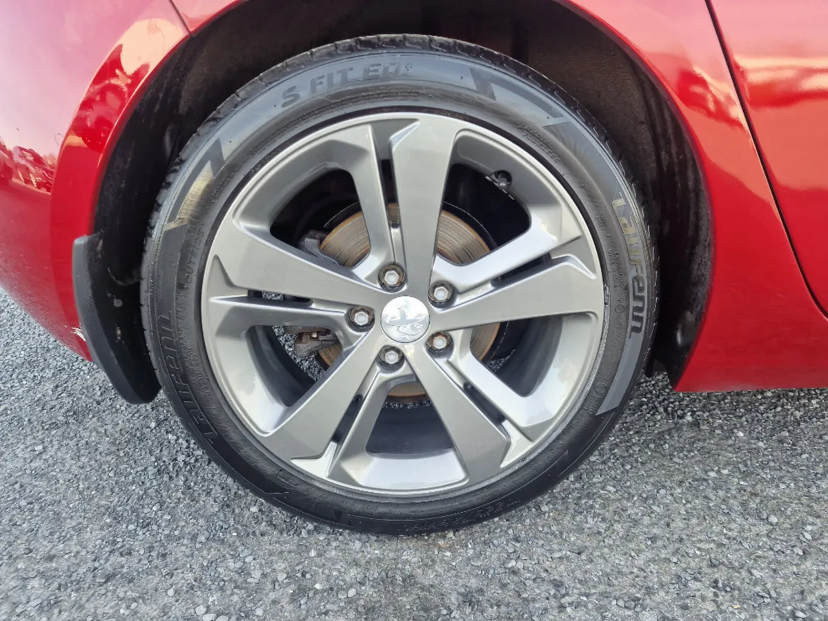 Peugeot 308 Allure 1.5 Blue HDI 100bhp*QUALITY ASS - Image 4