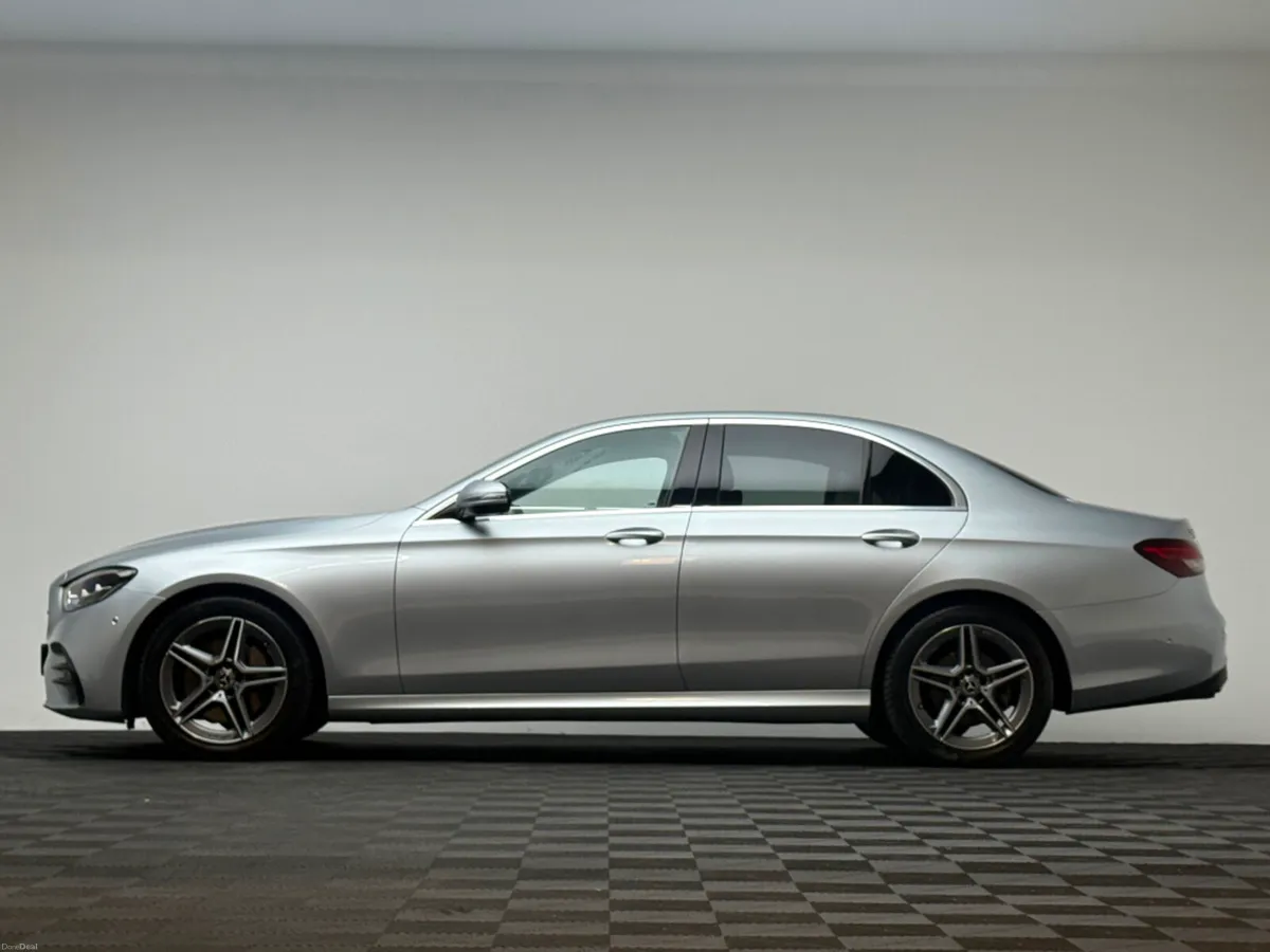 Mercedes-Benz E-Class 220D AMG LINE - Image 3