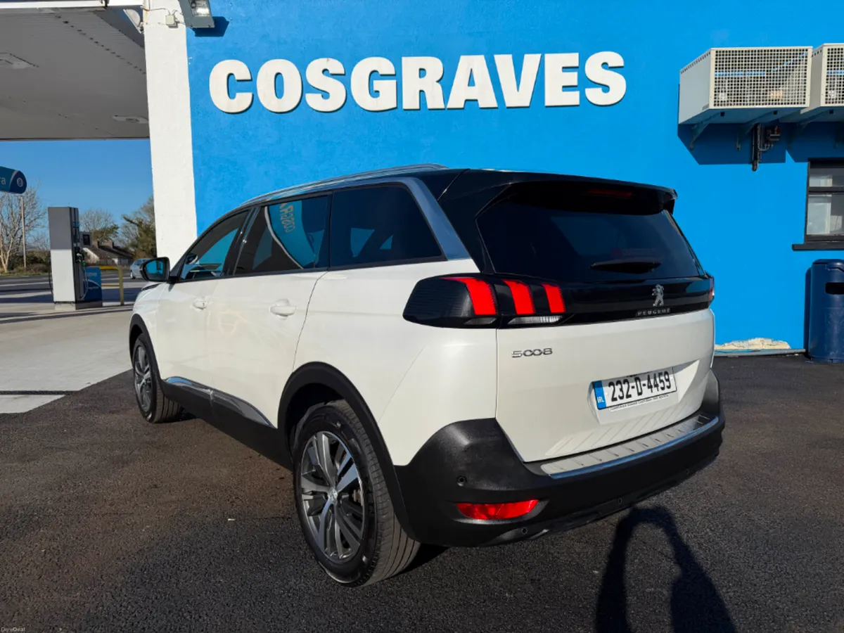Peugeot 5008 FL Allure 1.5 Blue HDI 130 AUTO * 3 I - Image 4