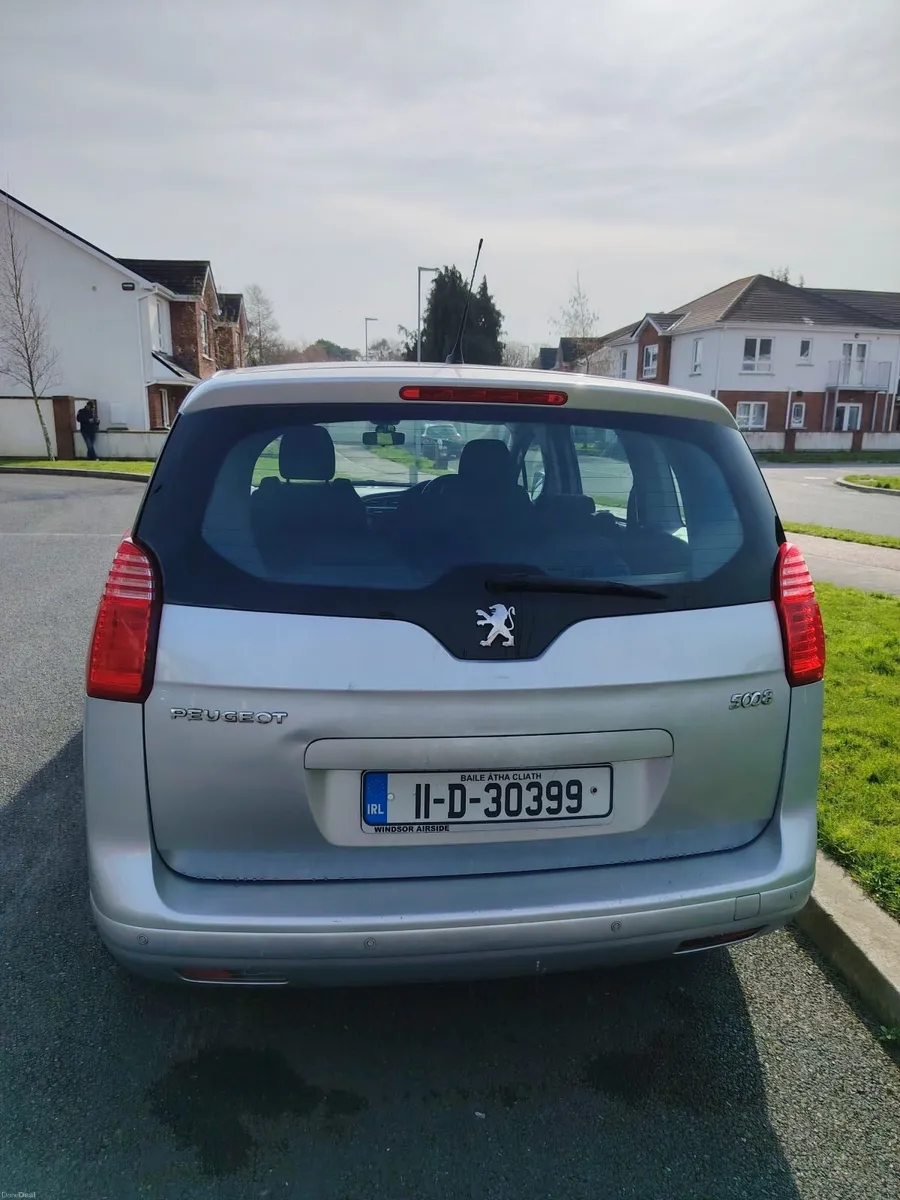 Peugeot 5008 2011 - Image 4