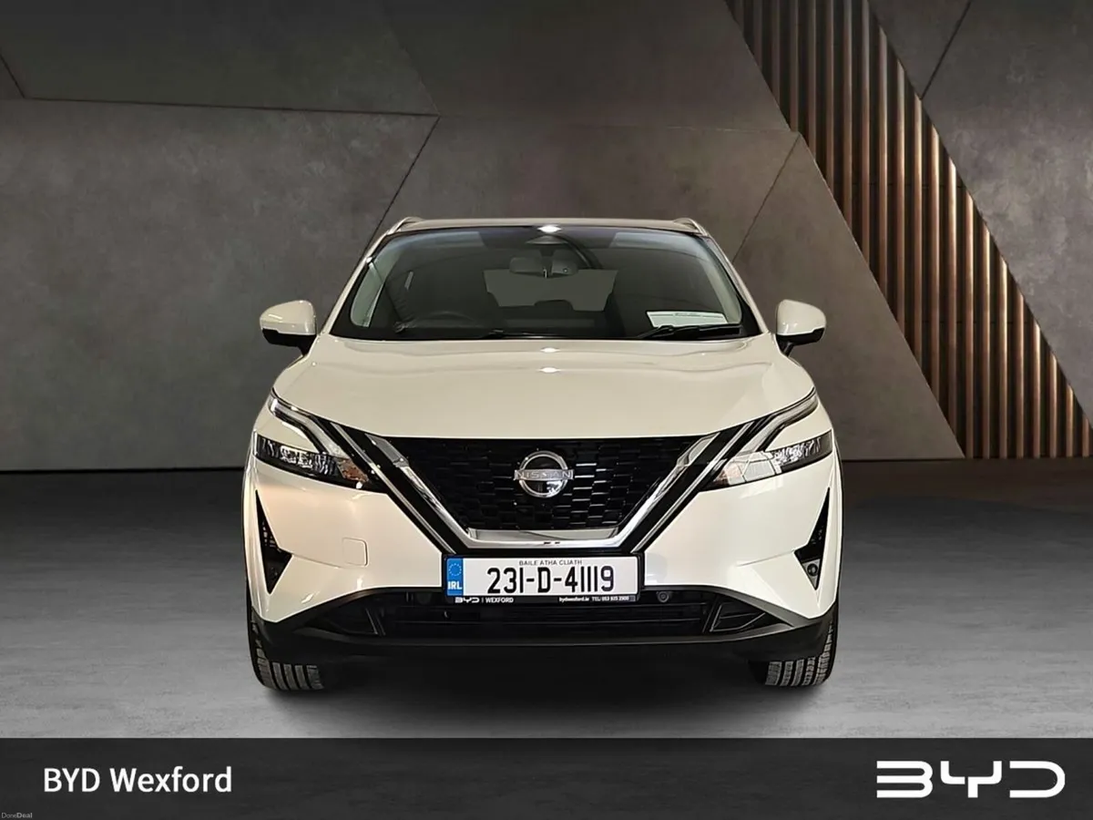 Nissan Qashqai 1.3 PET MILD HYBRID SV PREMIUM - Image 2