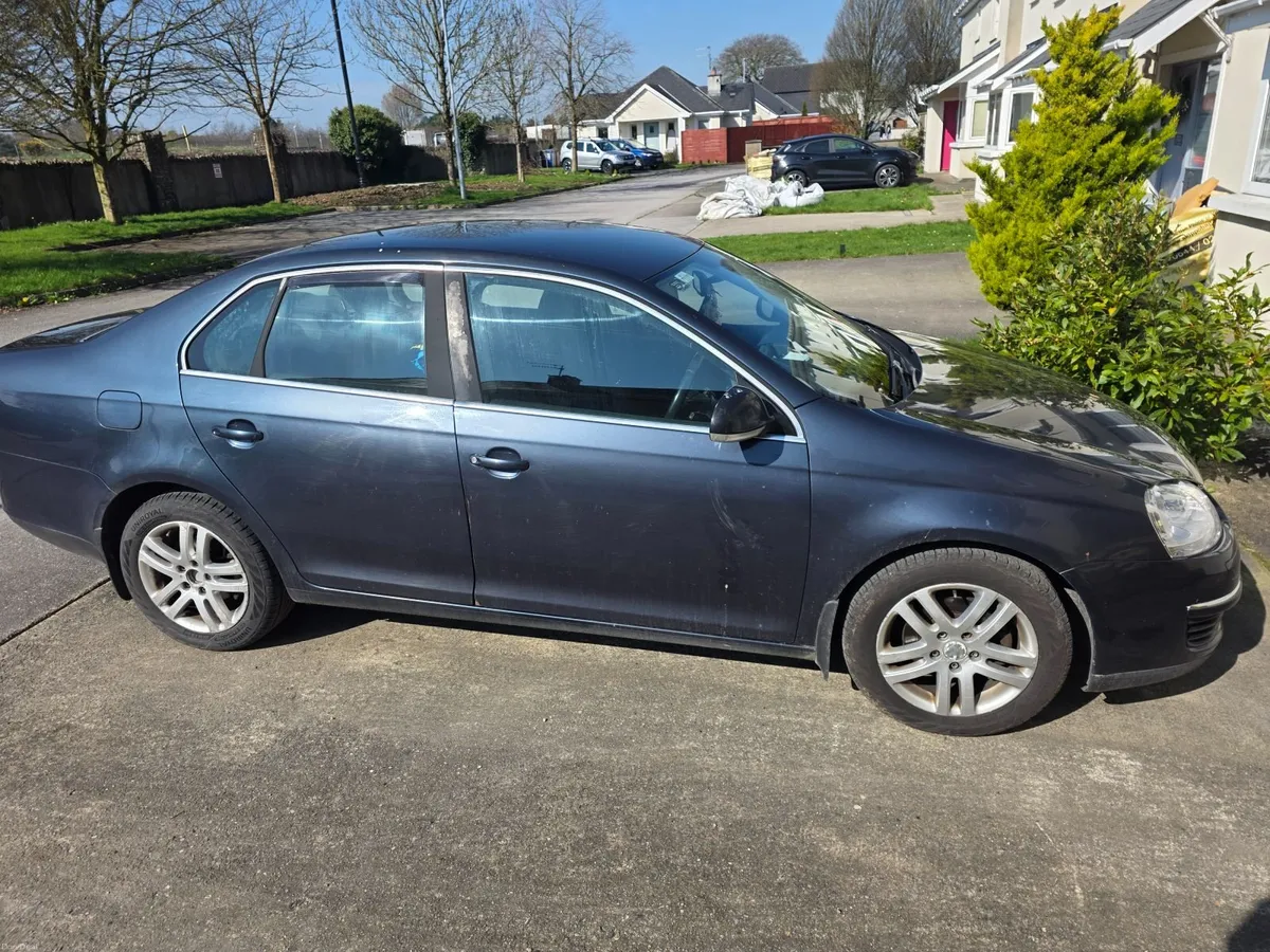 Volkswagen Jetta 2007 - Image 4