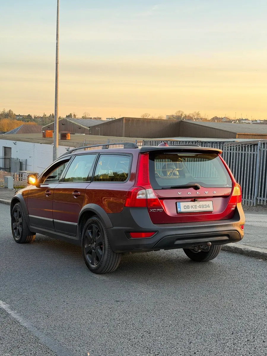 Volvo XC70 2008 - Image 2