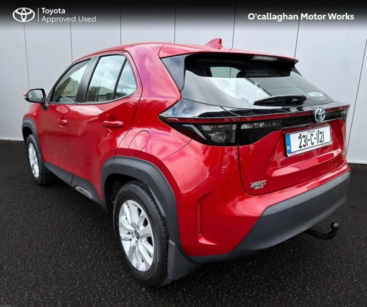 Toyota Yaris Cross YARIS CROSS LUNA 4DR AUTO - Image 3