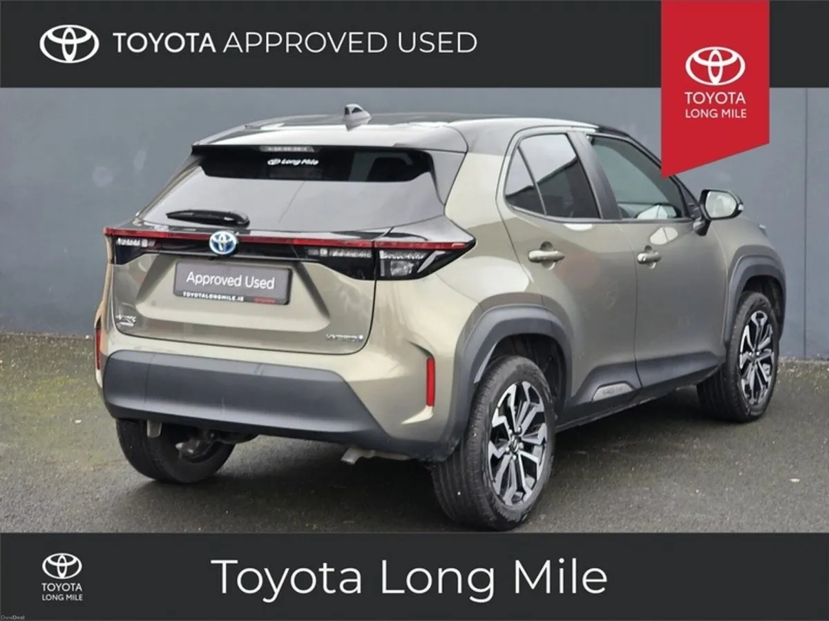 Toyota Yaris Cross 1.5 Hybrid Luna Sport 5dr *Iris - Image 2