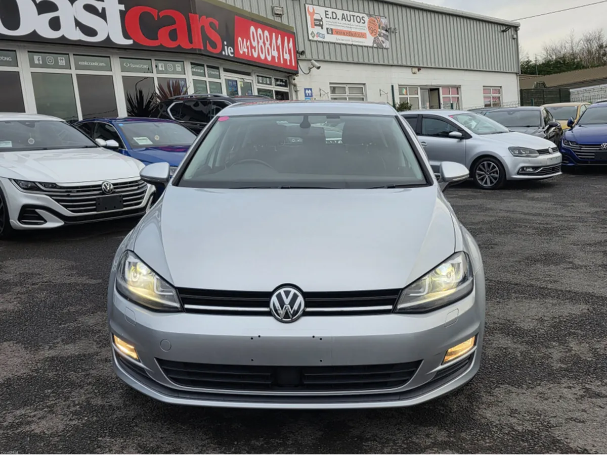Volkswagen Golf 1.2 TSI AUTOMATIC - REVERSE CAMERA - Image 3