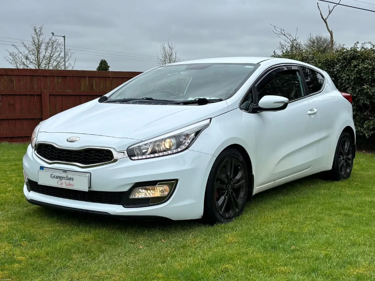 132 Kia Ceed 3DR 1.6 Dsl ~ New NCT 02/27 - Image 3