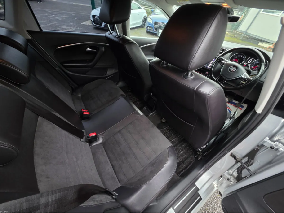 Volkswagen Polo 1.2 TSI HIGHLINE EDITION HALF LEAT - Image 3