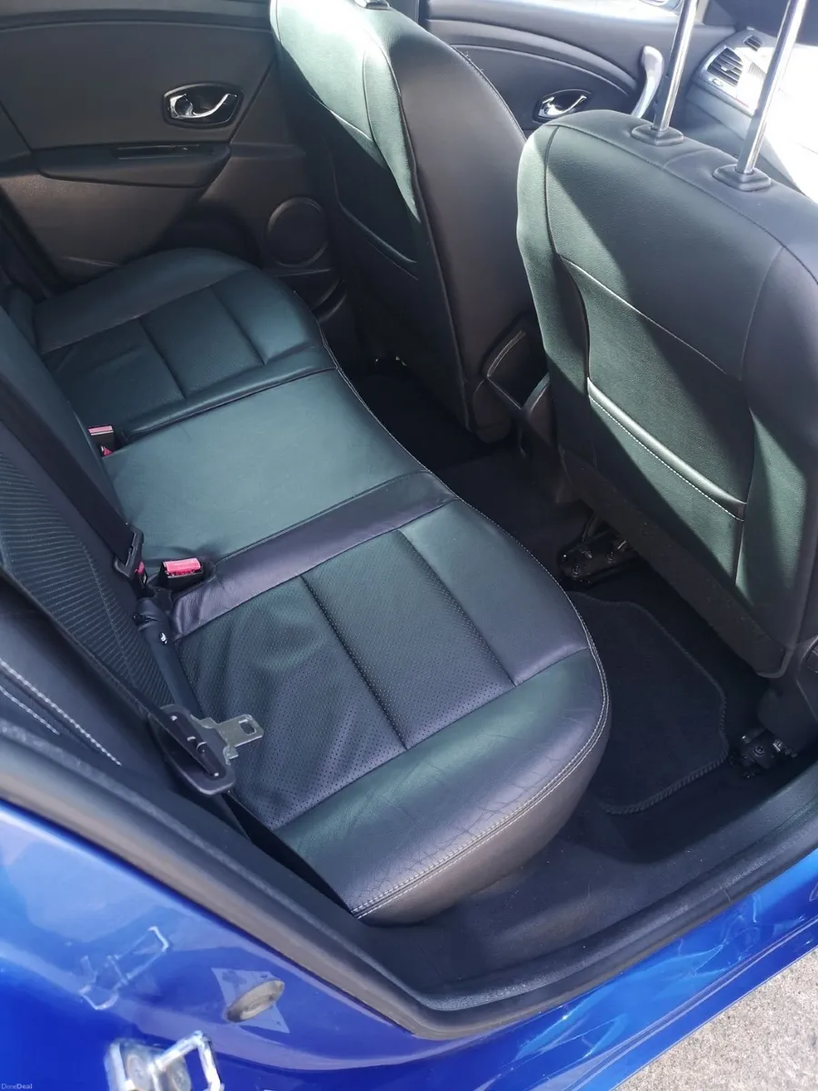 Renault Megane 2015 - Image 2