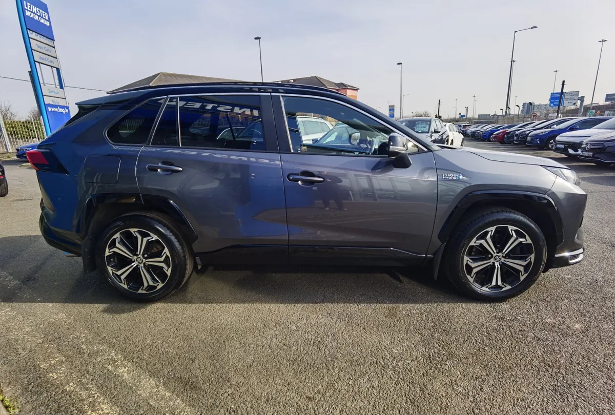 TOYOTA RAV4 2.5 DYNAMIC AWD AUTOMATIC PHEV - Image 4