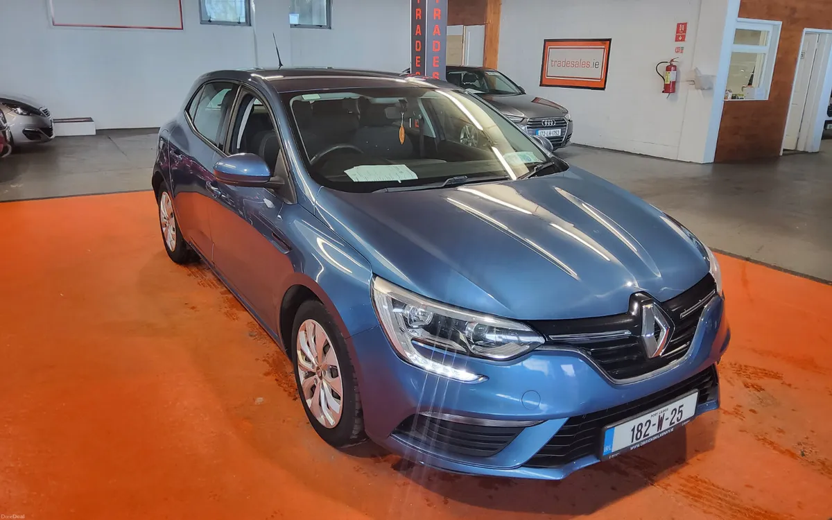 Renault Megane 2018 - Image 1