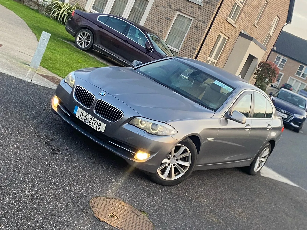BMW 520D 2011 - Image 1