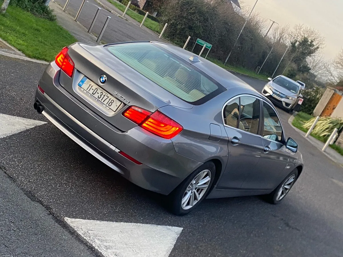 BMW 520D 2011 - Image 4