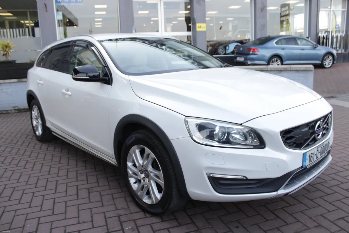 2016 VOLVO V60 CROSS COUNTRY - Image 2