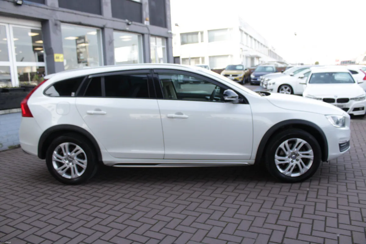 2016 VOLVO V60 CROSS COUNTRY - Image 3